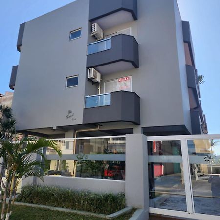 Apartamento Praia Dos Ingleses ฟลอเรียนอโปลิส ภายนอก รูปภาพ
