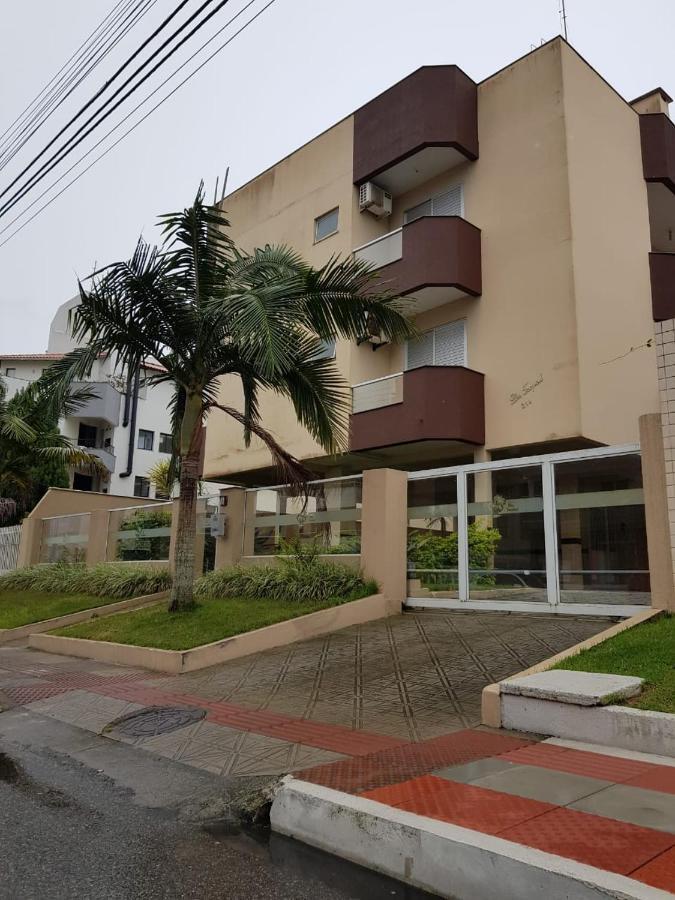 Apartamento Praia Dos Ingleses ฟลอเรียนอโปลิส ภายนอก รูปภาพ